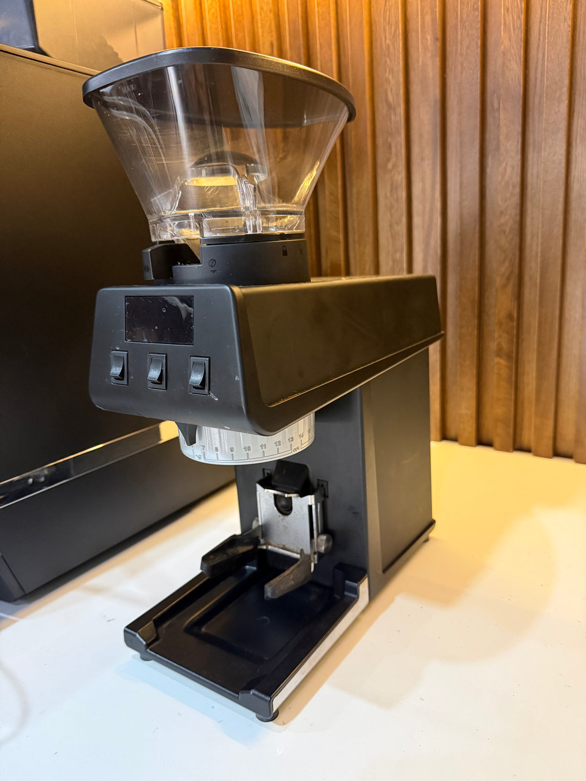 Usado molino Pico Negro 110V